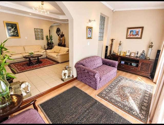 2 BEDROOM APARTMENT FOR SALE IN DURBAN CENTRAL